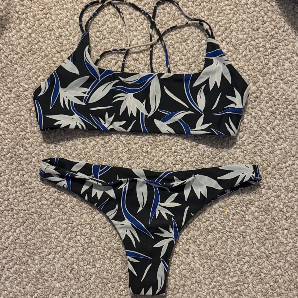 Mikoh Bikini Swimwear set - small